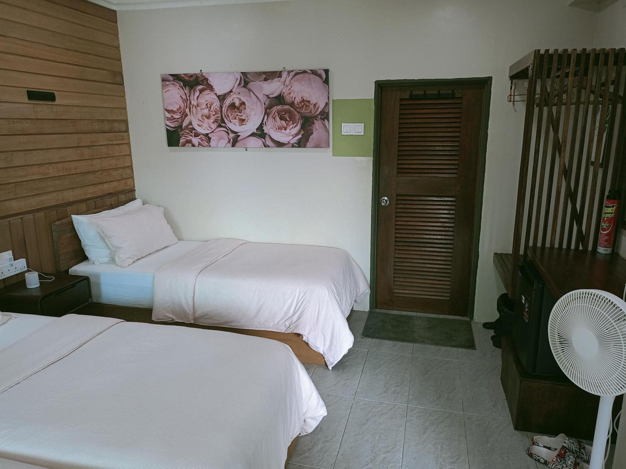 Naura Roomstay กัวลาทาฮัน ภายนอก รูปภาพ