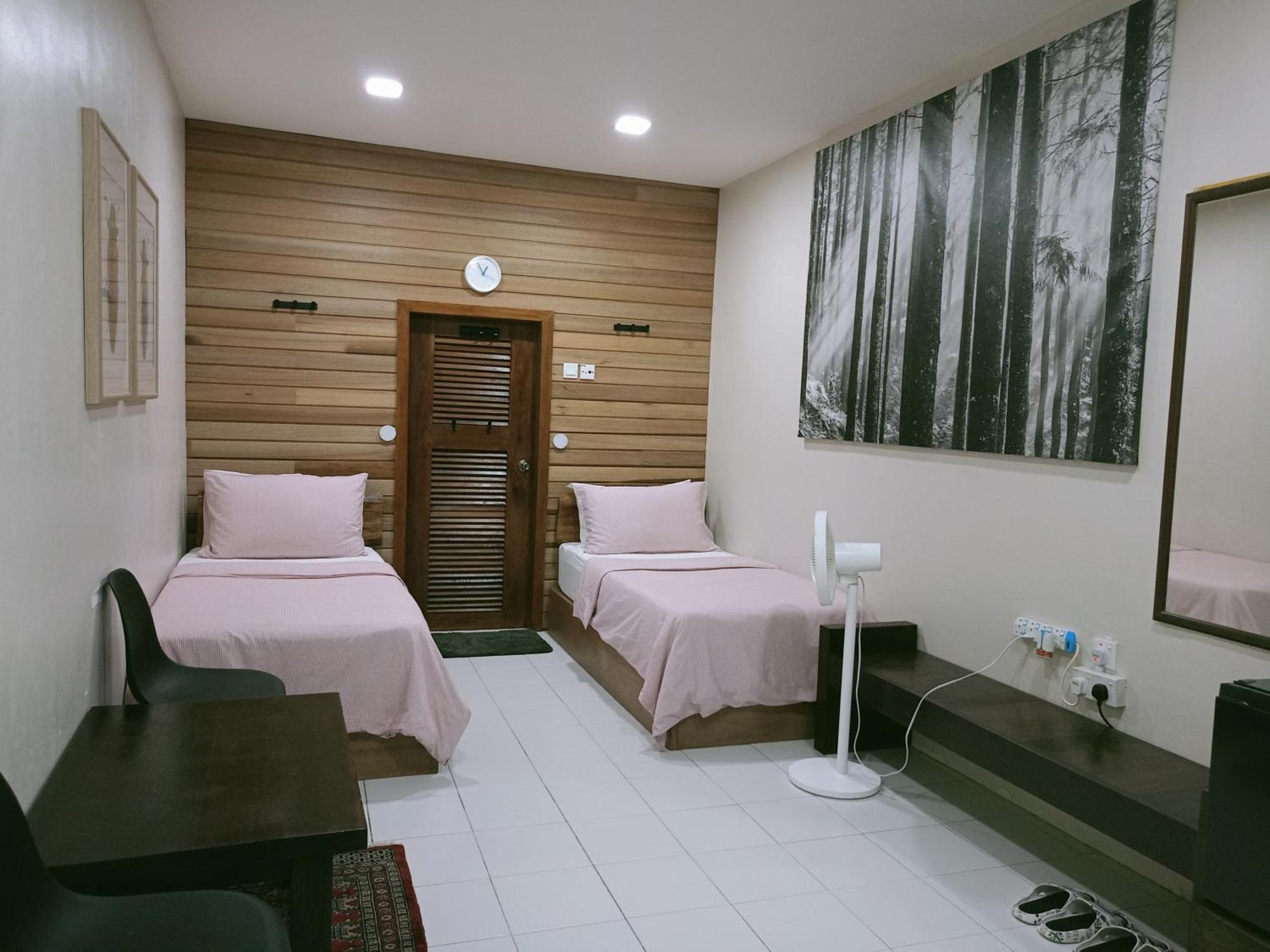 Naura Roomstay กัวลาทาฮัน ภายนอก รูปภาพ